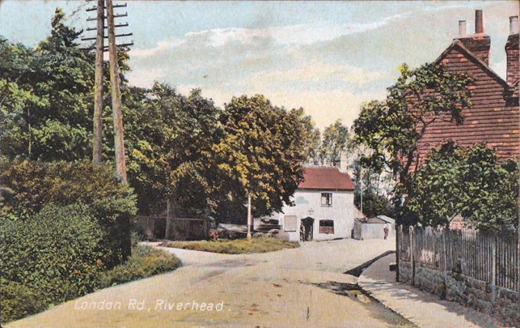 Unknown pub in Riverhead