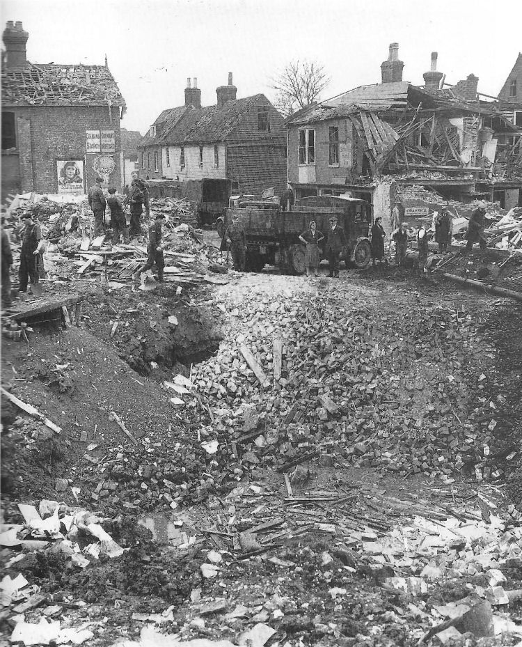 Red Lion bomb damage 1941