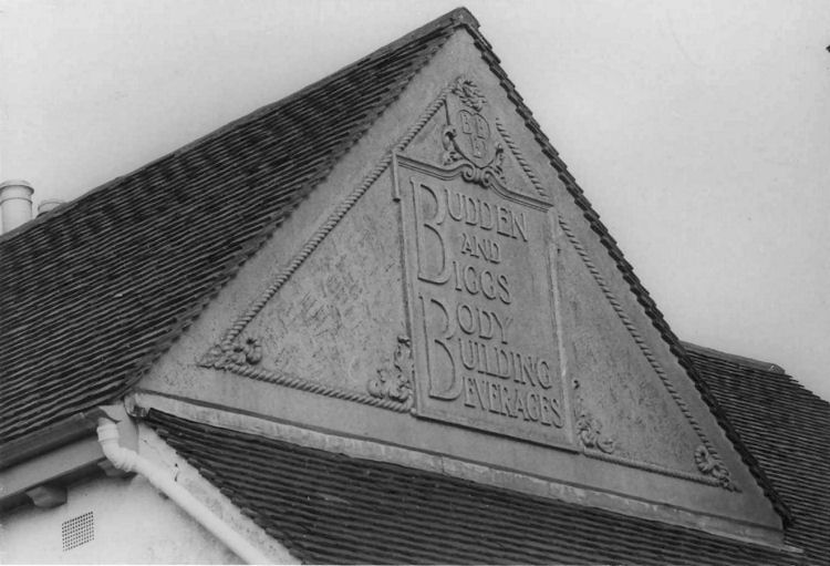 Crown and Anchor sign