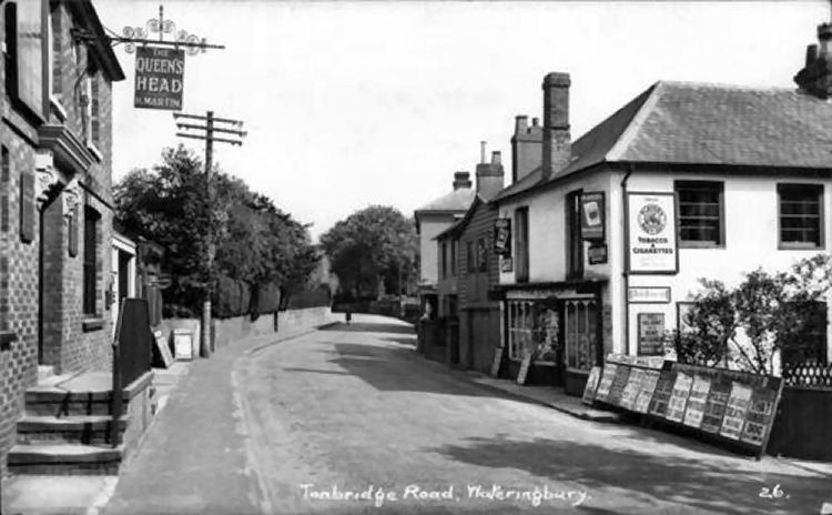 Queen's Head postcard 1930