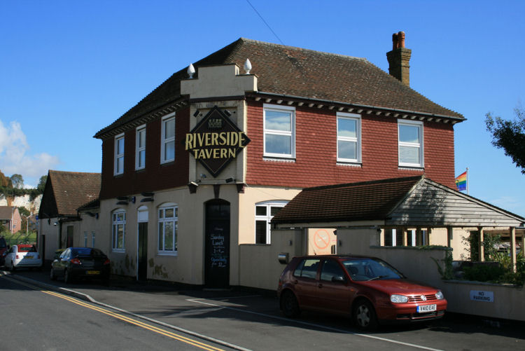 Riverside Tavern 2011