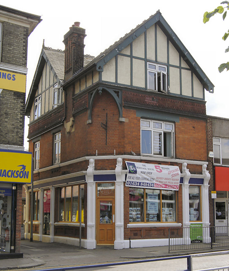 ROYAL EXCHANGE Pub of Strood