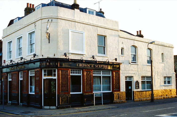 Crown and Sceptre 2006