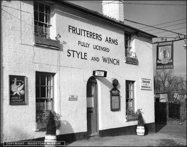 Fruitiers Arms