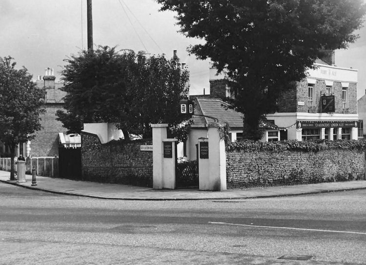 Vale Tavern 1952