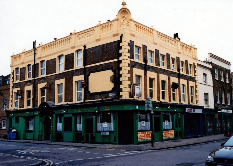 WHITE SWAN Pubs of Deptford