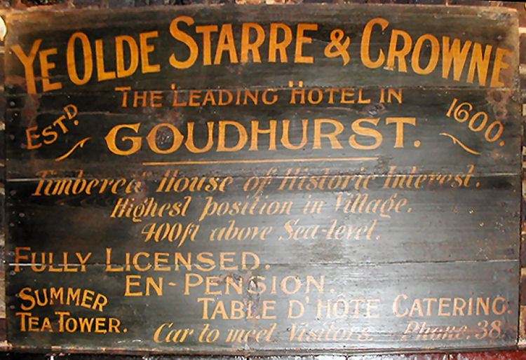Ye Olde Starre and Crowne sign
