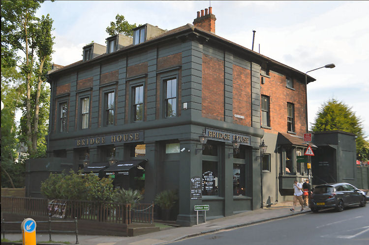 Bridge House Tavern 2016