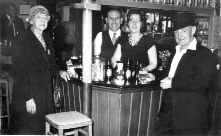 Queen's Arms licensees