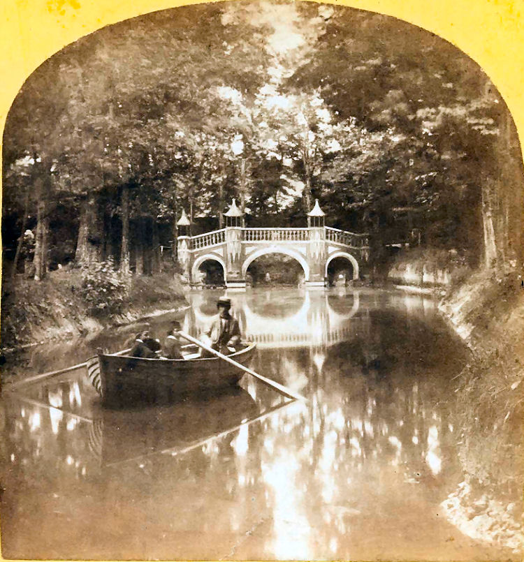 Tivoli Gardens stereo slide