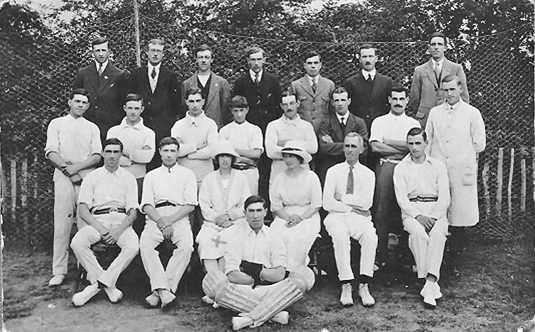 beaver Inn cricket team 1920