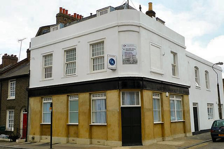 Former Crown and Sceptre 2011