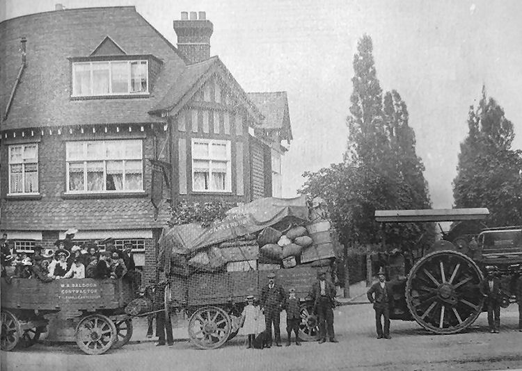 BAT AND BALL Pub of Canterbury