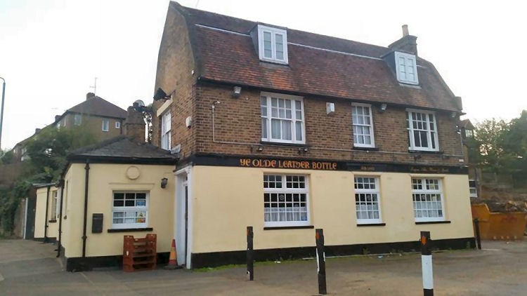 Ye Old leather Bottle 2015