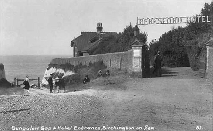 Beresford Hotel entrance 1910
