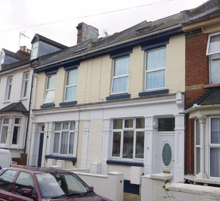 Former Greyhound 2016