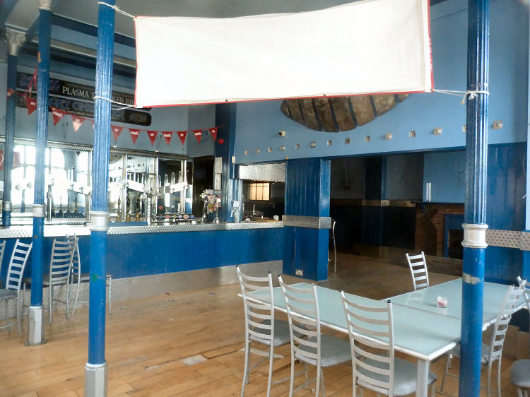 Pier Hotel inside 2011