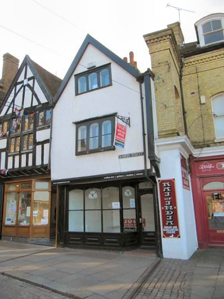 Former Three Post Boys