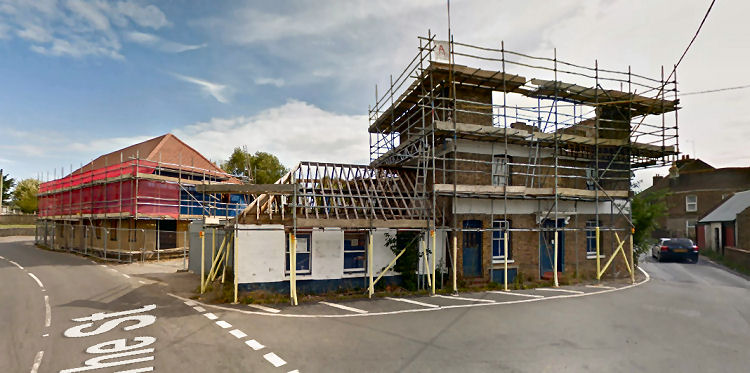 Crown and Sceptre 2017