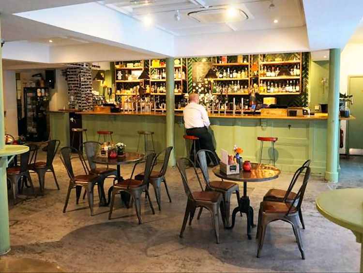 Barrel and Horn bar 2018