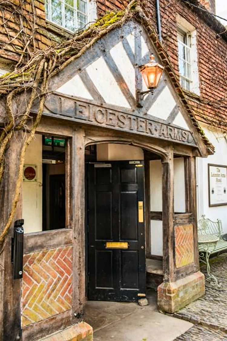 Leicester Arms door