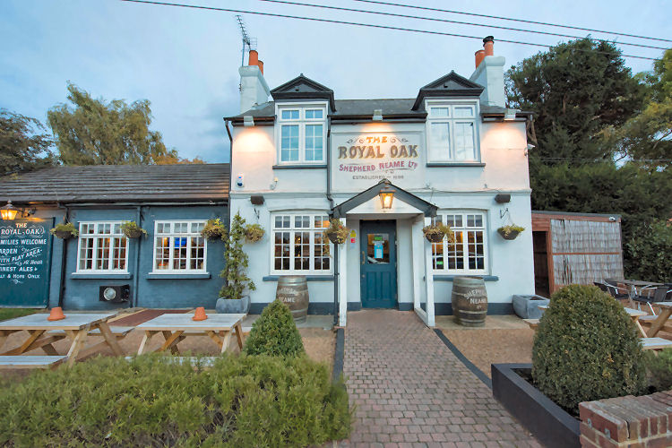 ROYAL OAK Pub of New Ash Green