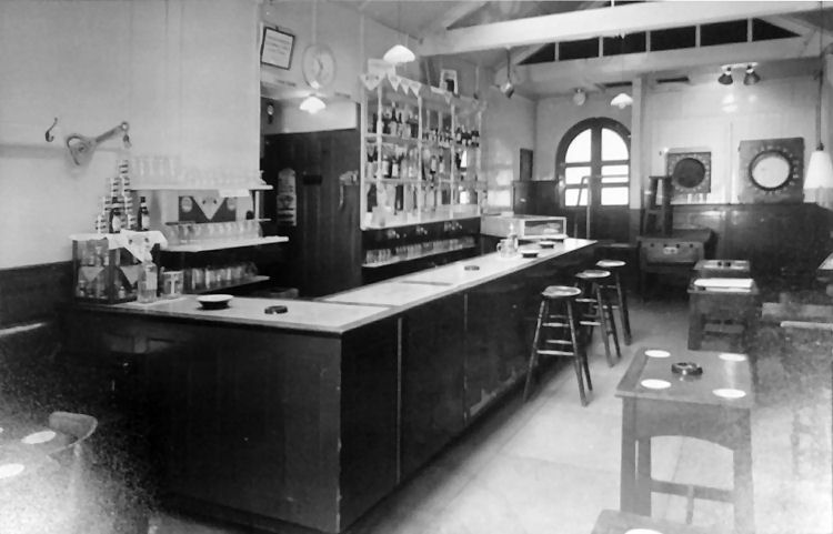 Royal Star Hotel Tap inside