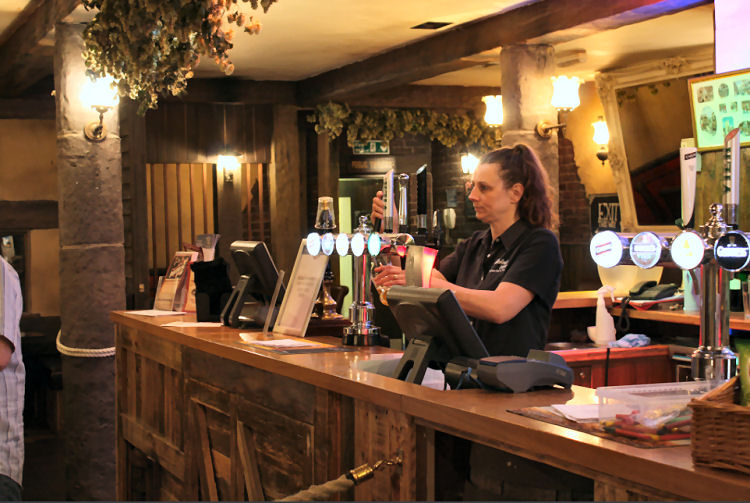 Six Jolly Fellowship Porters inside 2010