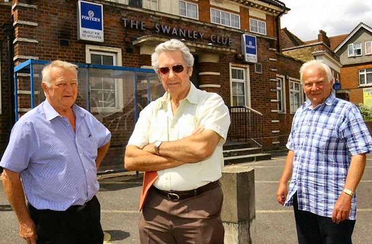 Swanley Working Mens Club officials 2014