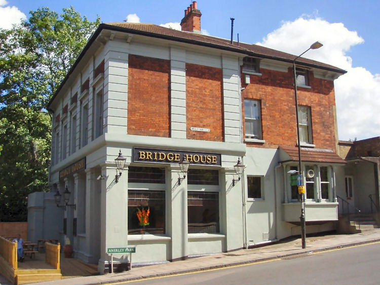 Bridge House Tavern 2009