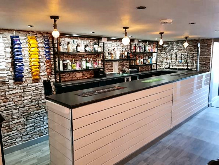 Gin and Tap Room bar 2019