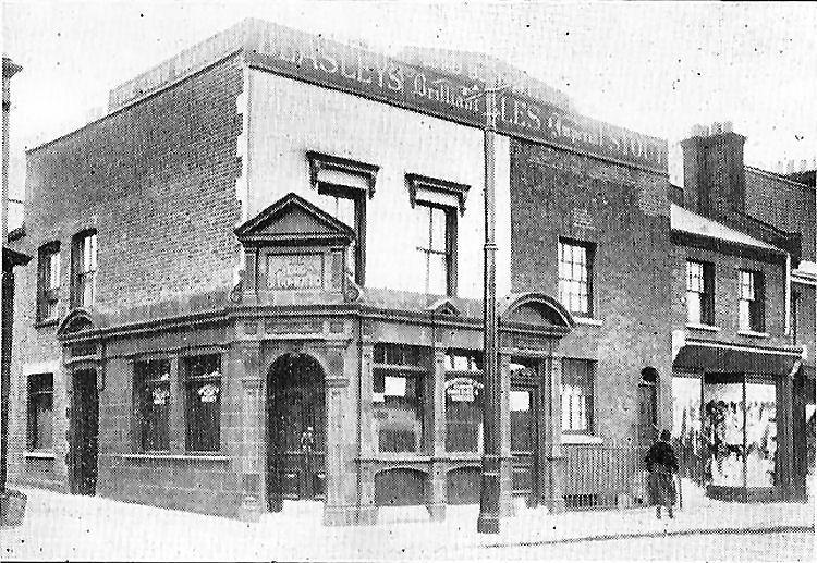 LORD BLOOMFIELD Pub of Plumstead