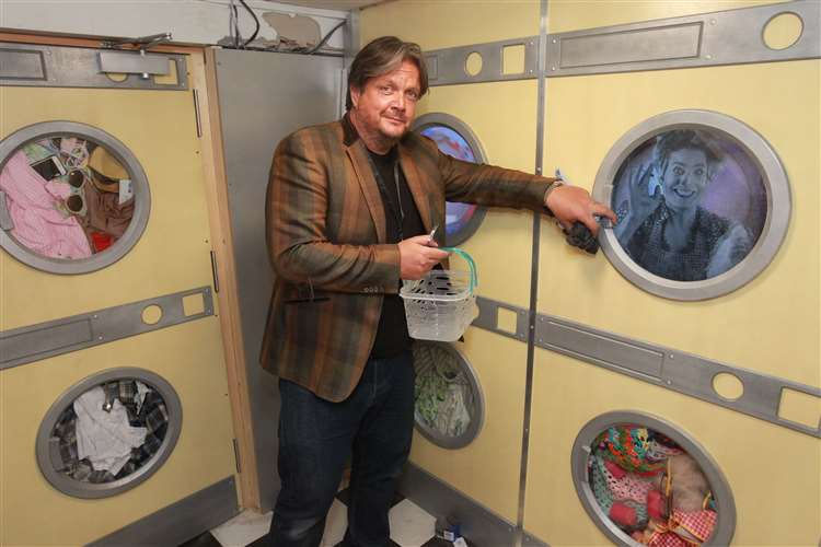 Mu Mu laundrette 2019