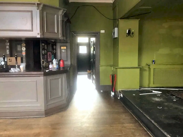 White Swan stage 2020