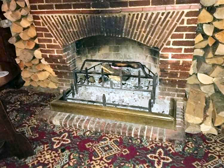Duke's Head fireplace 2020