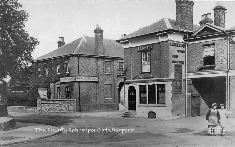 Kent Arms Inn and Leney's Offices 1910