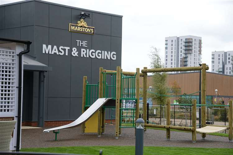 Mast and Rigging outside 2017