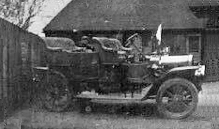 Polhill Arms licensees car 1934