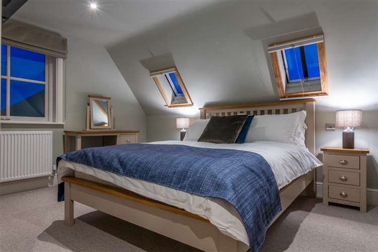 Red Lion bedroom 2019