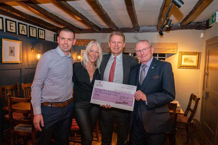 Red Lion cheque presentation 2019