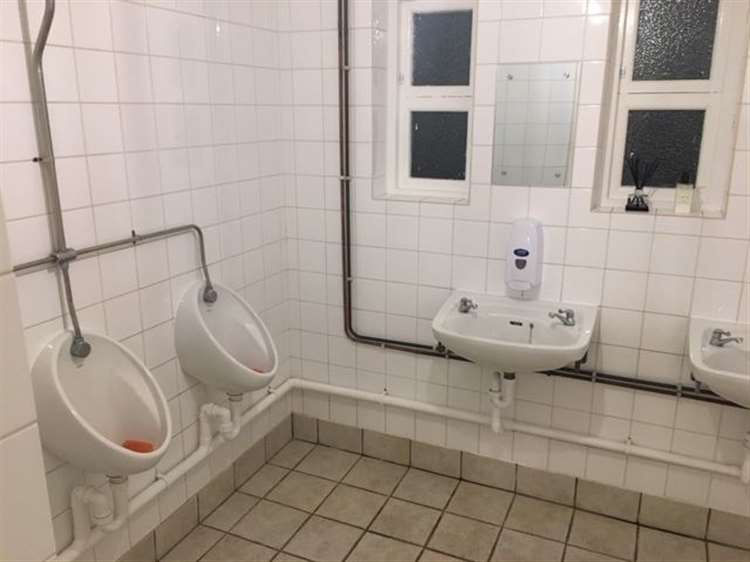 Smoke and Cured gents toilets 2020