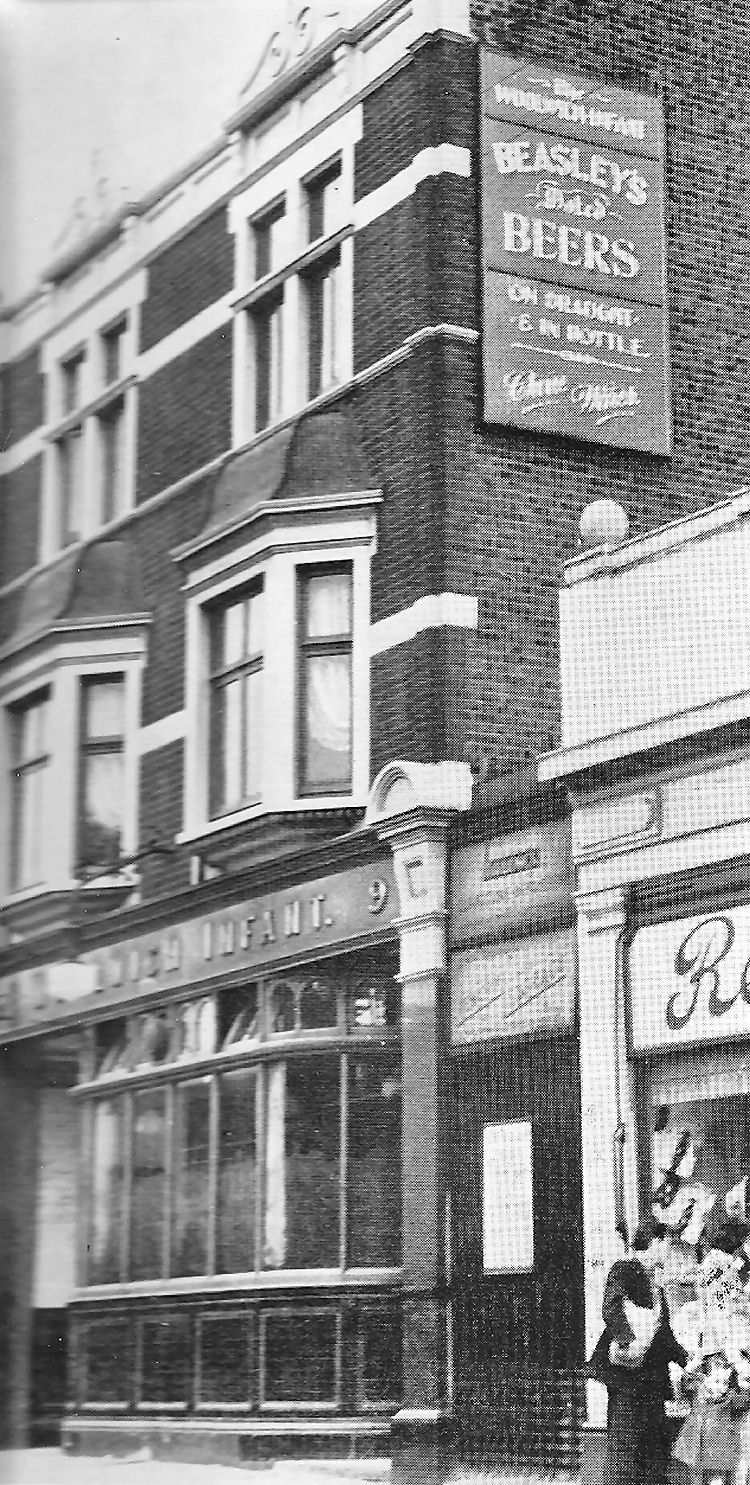 WOOLWICH INFANT Pub of Woolwich