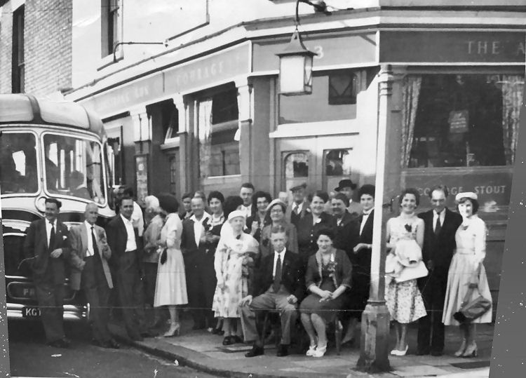 Armstrong Gun outing 1960