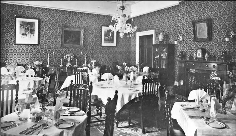 Collingwood House Hotel dining room