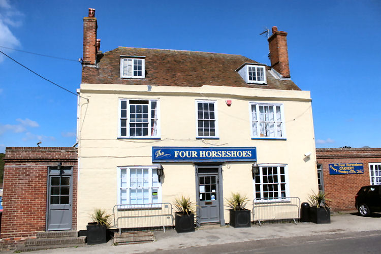 Four Horseshoes 2021