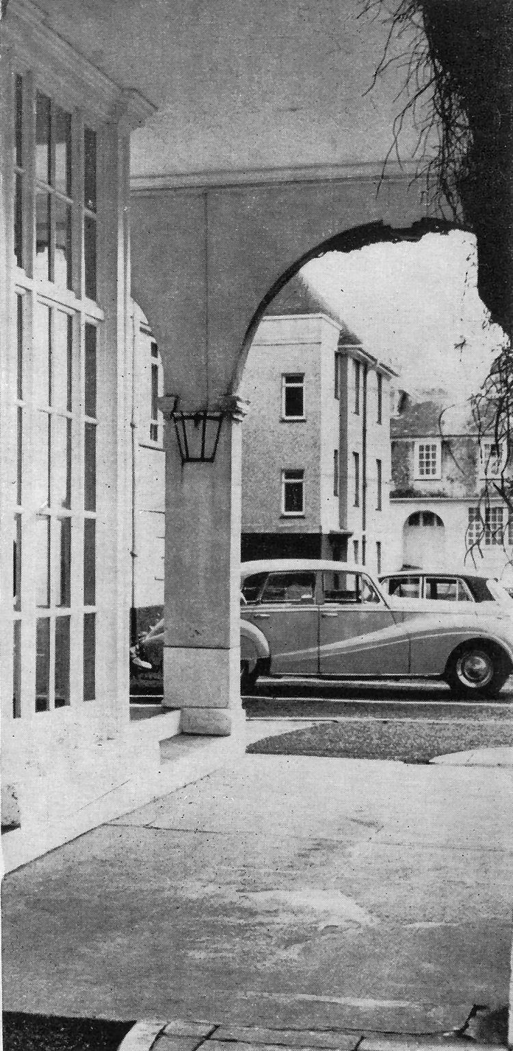 Guilford Hotel entrance 1968