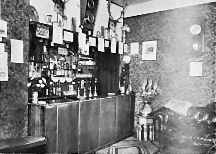 Railway Hotel saloon bar 1947