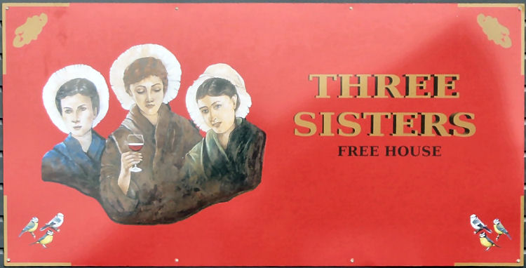 Three Sisters sign 2019