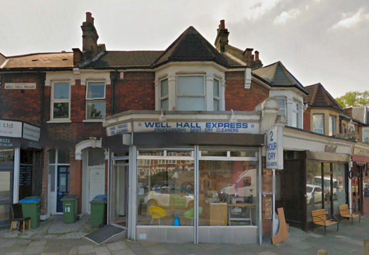 18 Well Hall Parage 2014