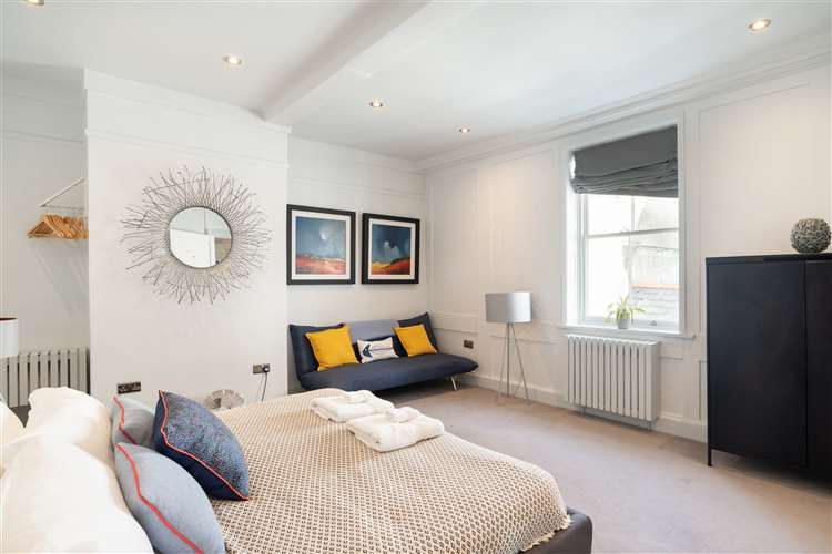 Admiral Penn inside 2021